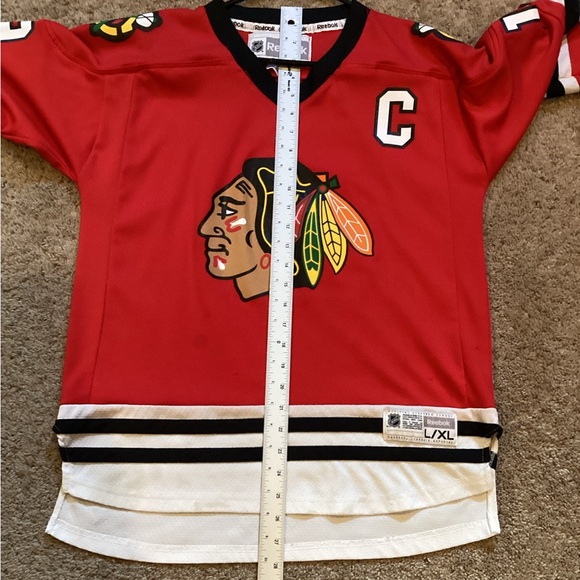 Rebok Chicago Blackhawks Toews Jersey Used - Picture 9 of 14